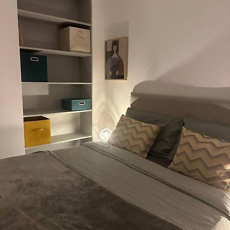 Stylish Renovated Apartment In Chiado Lisboa Εξωτερικό φωτογραφία