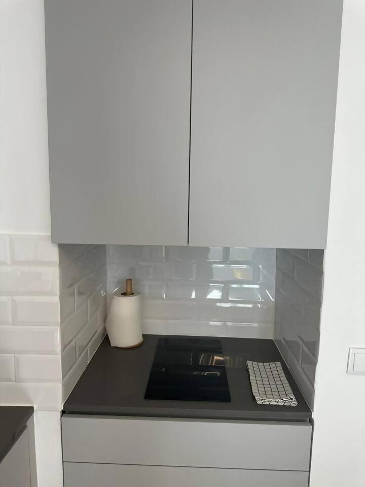 Stylish Renovated Apartment In Chiado Lisboa Εξωτερικό φωτογραφία