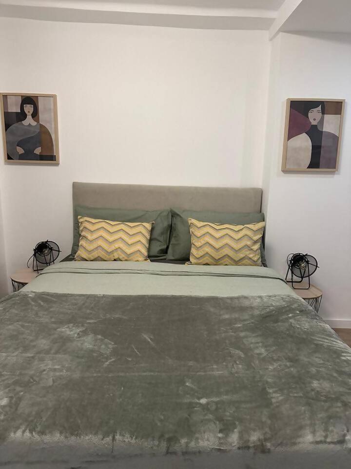 Stylish Renovated Apartment In Chiado Lisboa Εξωτερικό φωτογραφία