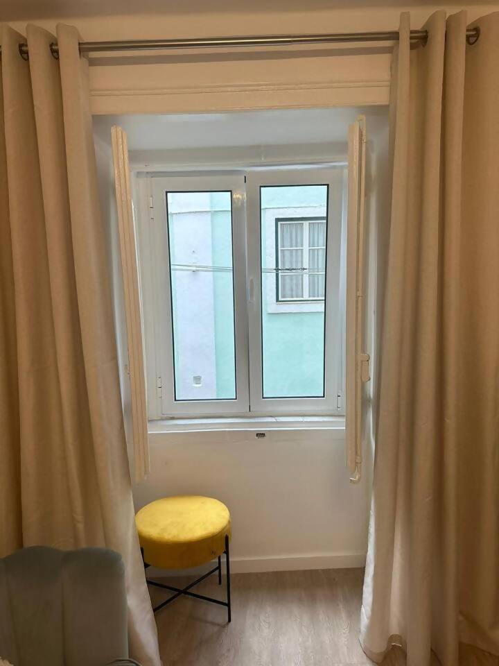 Stylish Renovated Apartment In Chiado Lisboa Εξωτερικό φωτογραφία